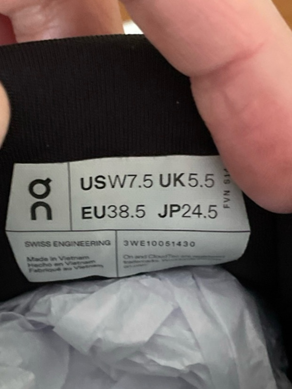 On Cloud On Running Cloudtilt Black Ivory 3WE10051430 Womens Sz 7.5 - Picture 13 of 13